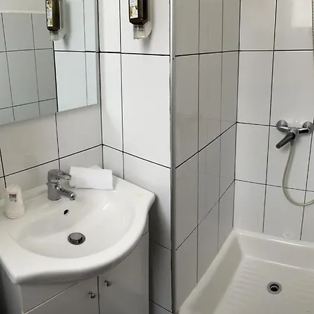 Moderne Hotel 2*